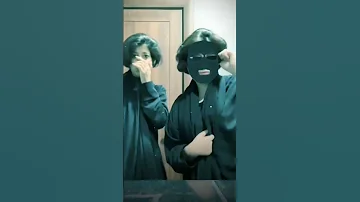 العب بعيد عني 