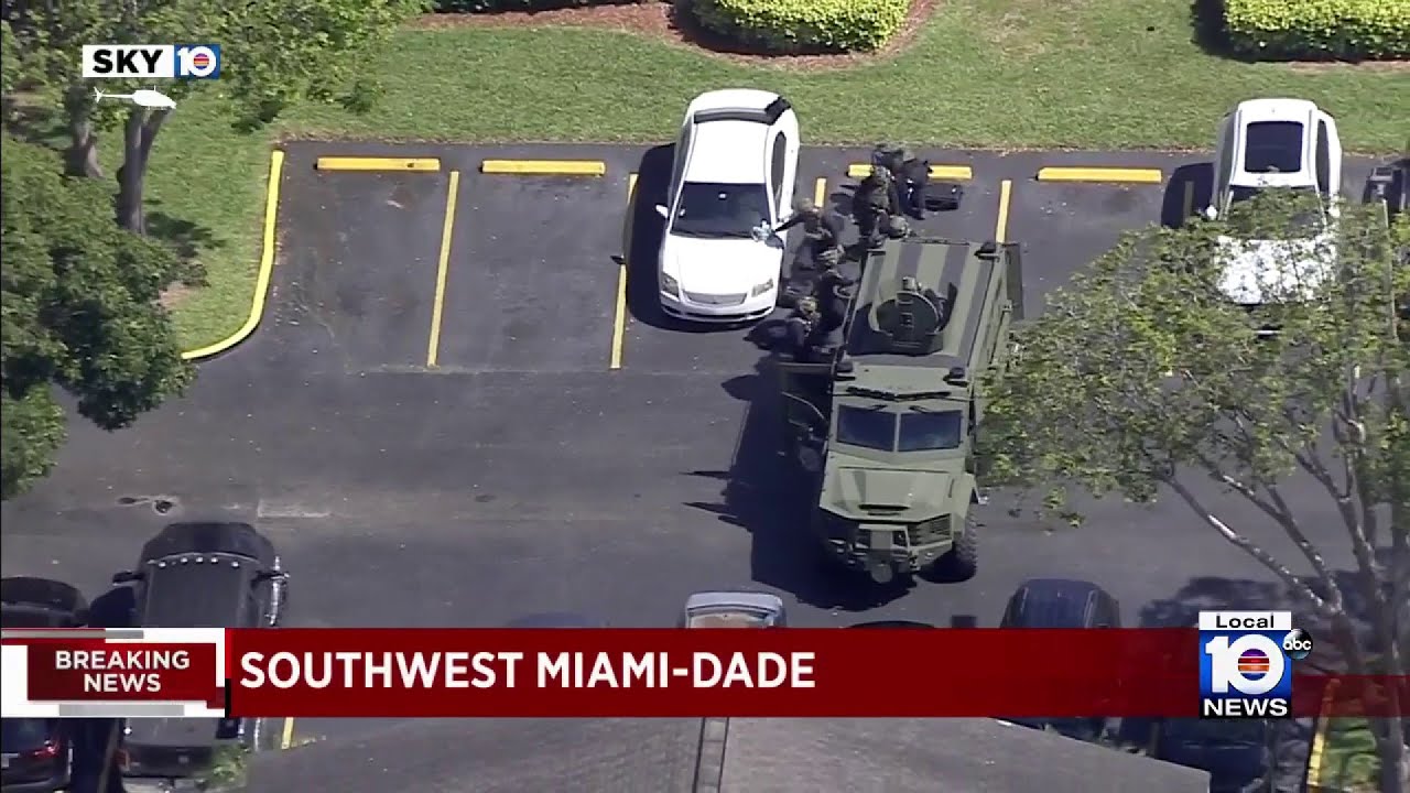 Man in custody after barricading himself inside Kendall apartment - YouTube