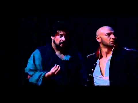 Putar Puccini: Tosca, Act 3: "Mario Cavaradossi? A voi" (Carceriere) - Roberto Alagna