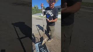 Ventura California no arreglan las callles mi raza tambien USA las calles estan feas