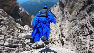 Wingsuit Flight - straight & steep line