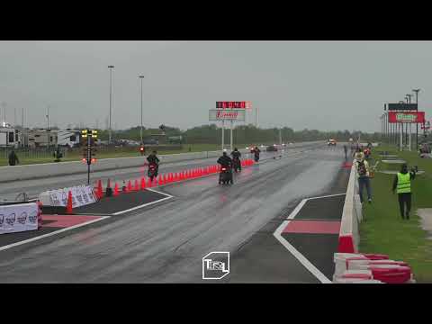 Red Lambo huracan hits the wall at tx2k23