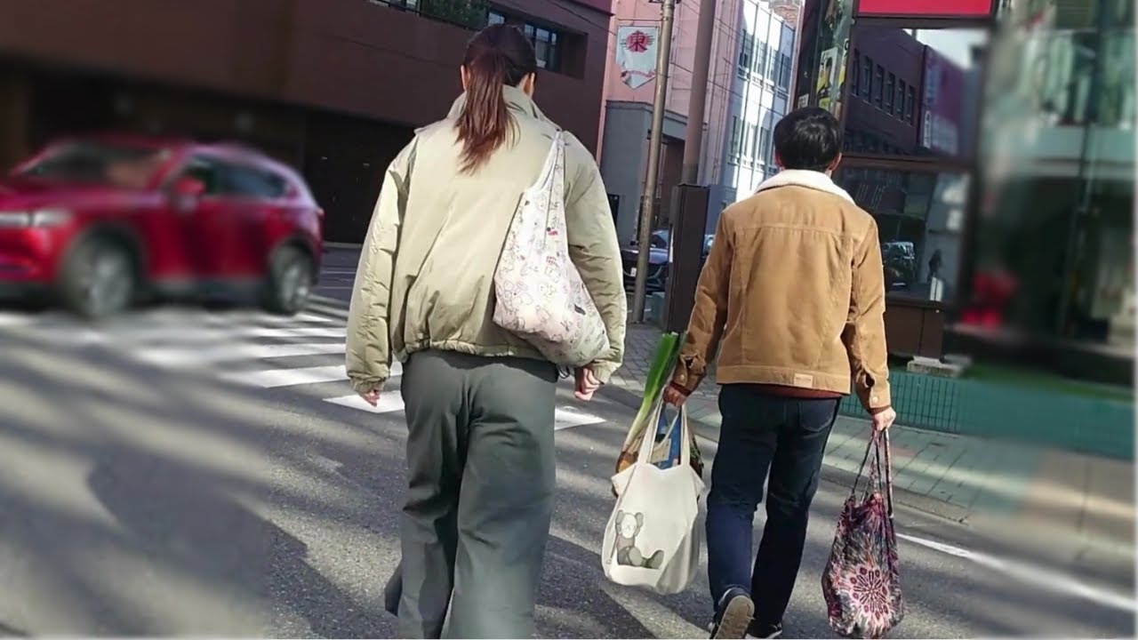 信号待ちでの縦揺れで