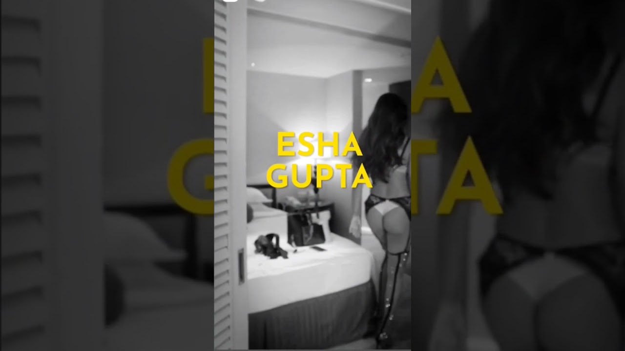 Esha Gupta Hottest Bikini Ramp