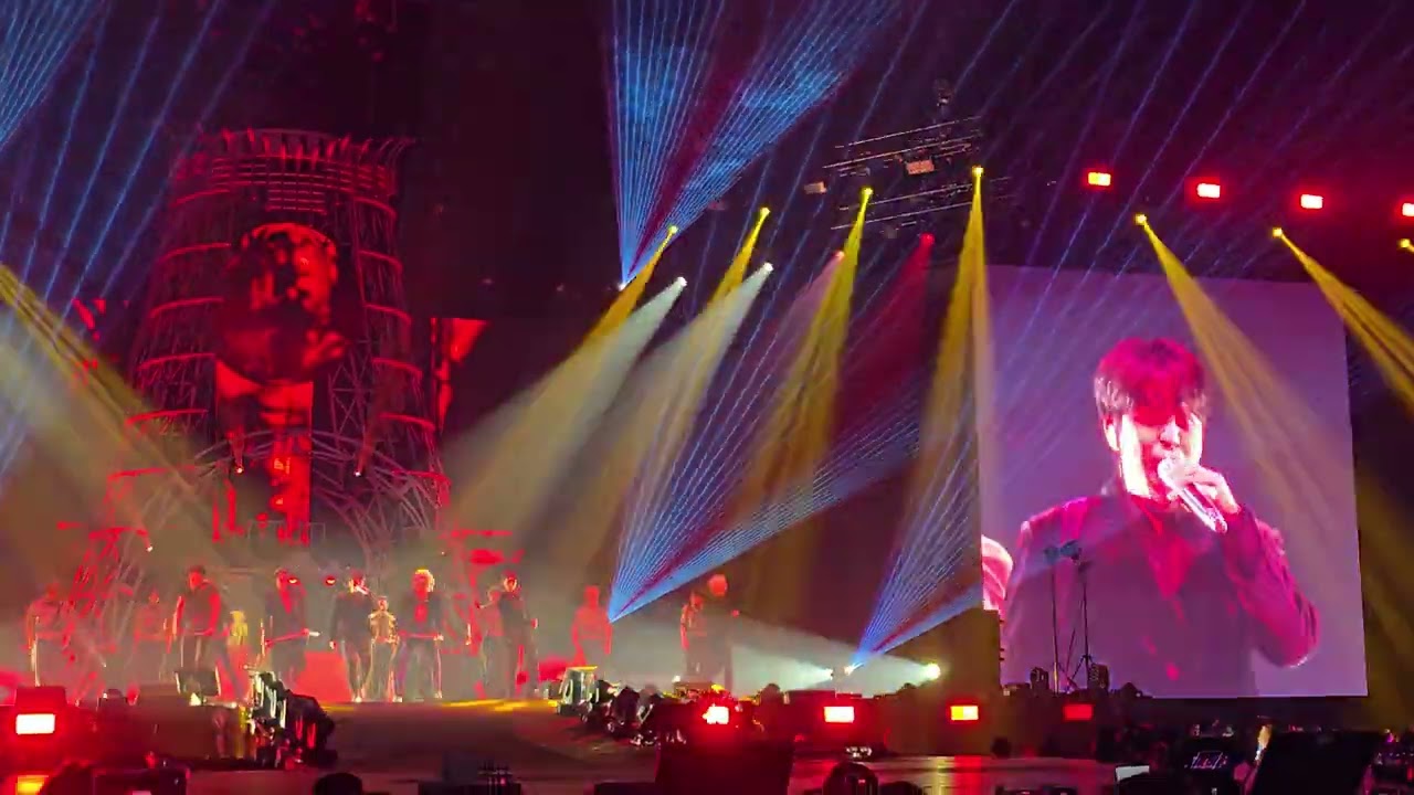 ATEEZ - THIS WORLD [TOWARDS THE LIGHT: WILL TO POWER TOUR BERLIN DAY 2]