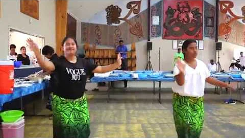 Kiribati - Marakei abau bwa te kan - Betaera Girls 15May18