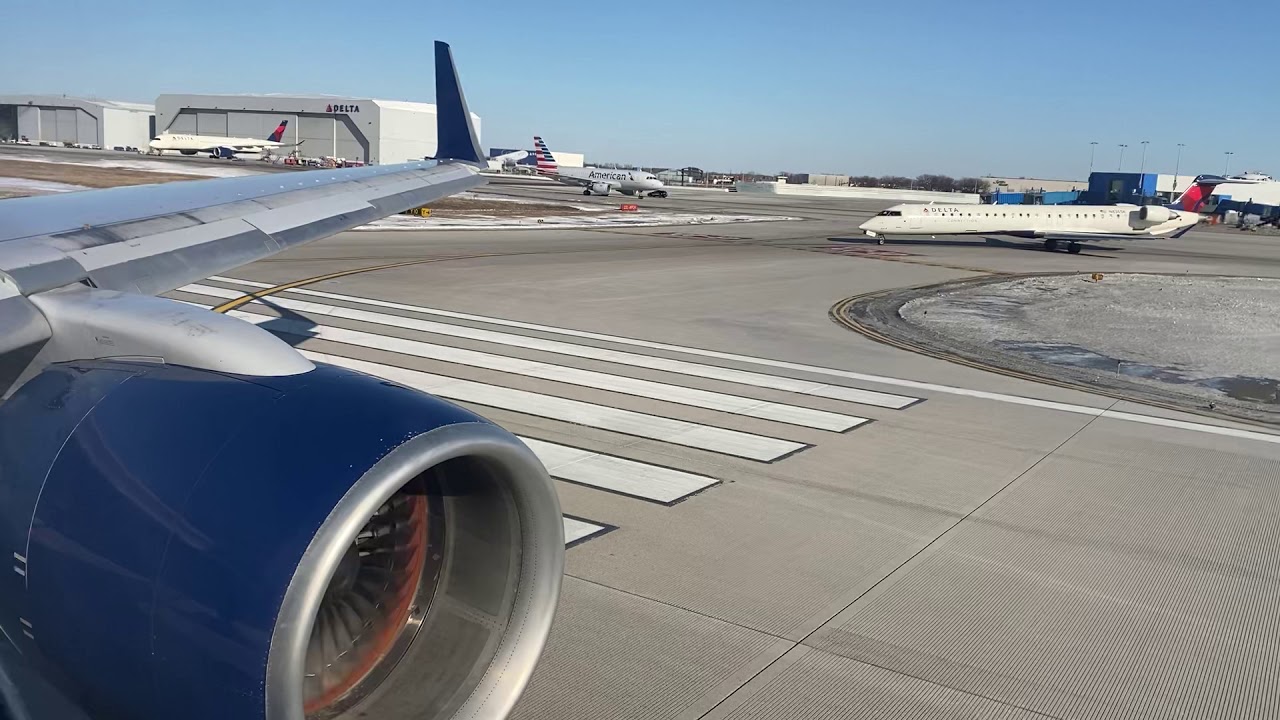 Delta Boeing 757-200 Takeoff DTW | Comfort+ Seat 17A