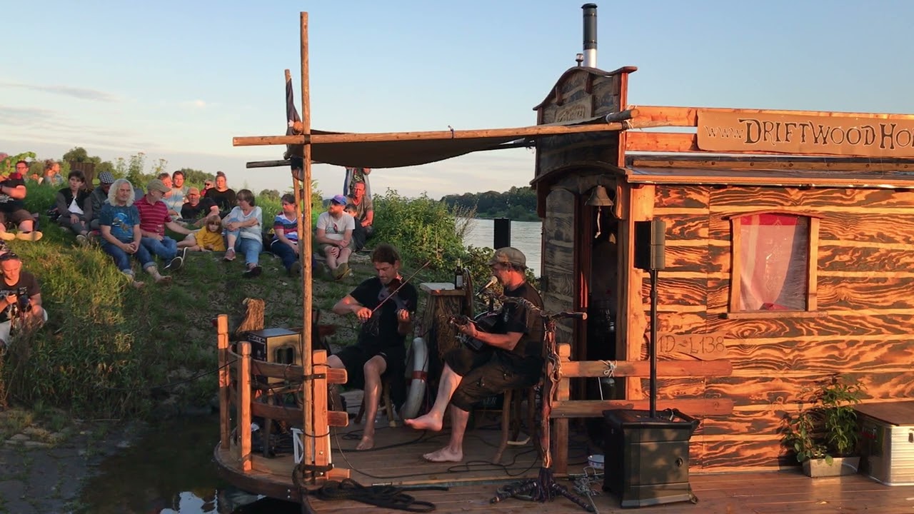 Driftwood Holly - Dein König (Blaues Wunder, Dresden)