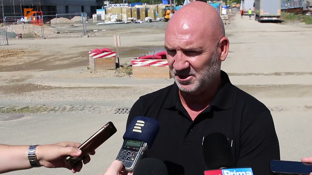 Májka na vrcholku multifunkční haly v Brně