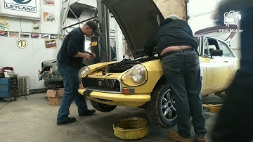 74 MGBGT Engine Removal