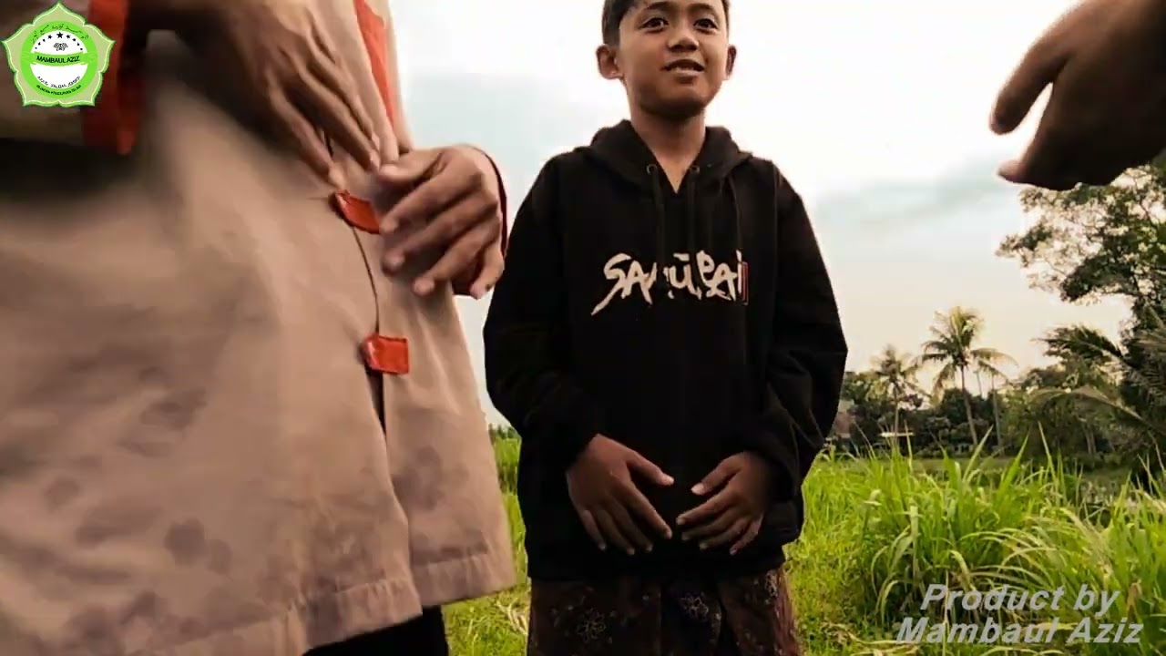 lantunan puisi dari santri mambaul aziz