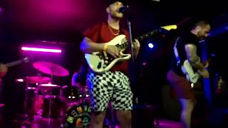 Coletta Crystal Live