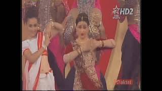 Download Lagu Aishwarya Rai Bachchan | Stage performance | ISL opening ceremony | Oct 3, 2015. MP3