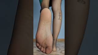 How ultra sheer 8 denier pantyhose look on my legs and feet? 💎 Closeups. Suntan, natural and black.