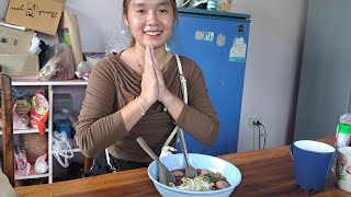 ซดเฝอเส้นล็กน้ำตก ก๋วยเตี๋ยวเส้นเล็กน้ำตกนำน้องแบมสาวลาวใต้เด้อจ้าแซ่บๆจ้า@user-jk7gl2wm8i