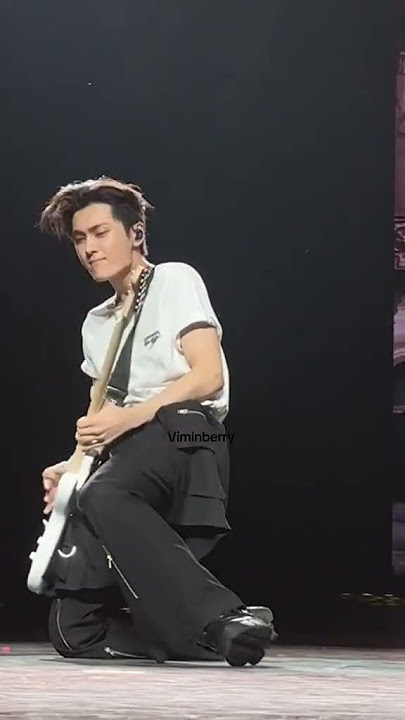 The Best Guitarist ever! π₯π#jay #enhypen #enhypenedit #heeseung #enhypenfunnymoments #enhypenconcert