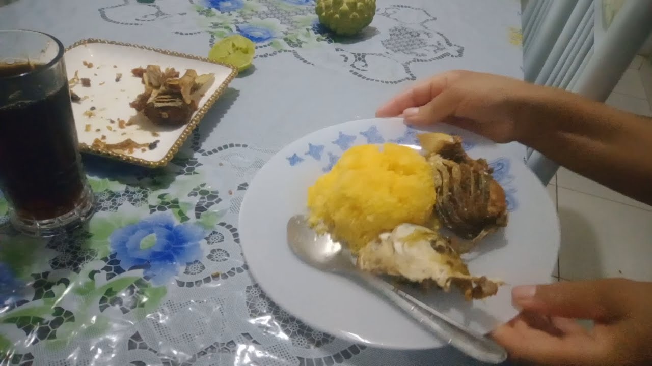 Rotina noturna:ganhei peixe e fiz cuscuz 