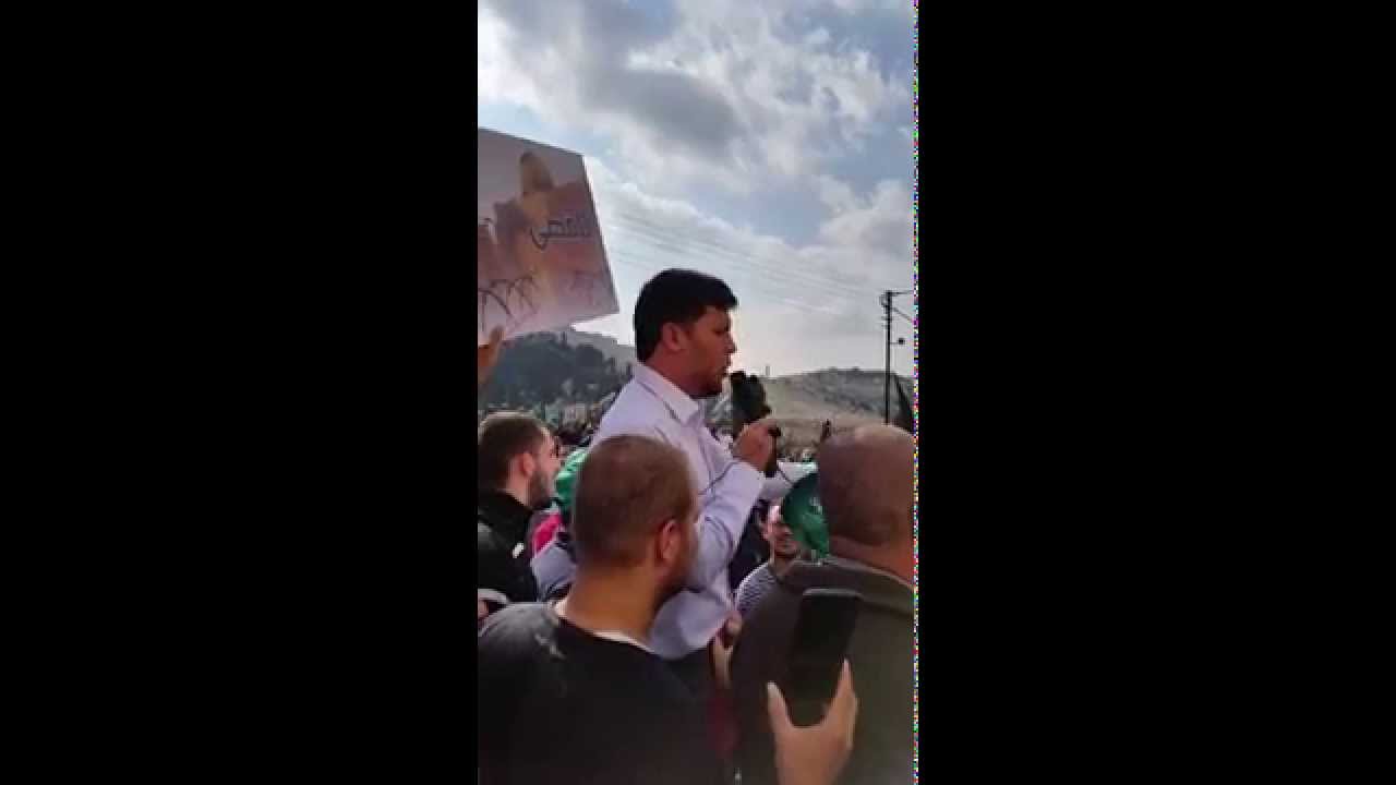 كلمة مزلزلة للشيخ رائد فتحي امام جنود الاحتلال على اعتاب الاقصى