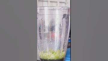 Clean your blender with zero scrubbing 🧼 #everydayupgrade #blenderhack #kitchenhack #cleaningtips