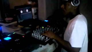 DJ SKULL Team AVOK BONE (THEY CALL ME BIG LL   MIXING ON DJ CUBAN LAPTOP) screenshot 4