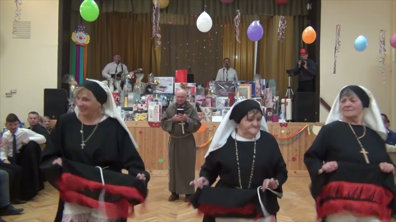 2025 02 22 Gyöngyvirág Nyugdíjas Klub Farsangi Bál Ferenc testvér és az apácák