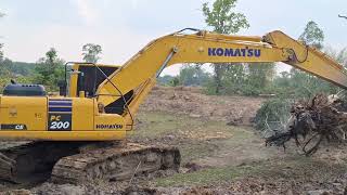 งานนี้โหดเกินลุยโคลนจัดเต็ม komatsu pc200ce งานเหมาวันหยุดจารลภจัดให้ excavator