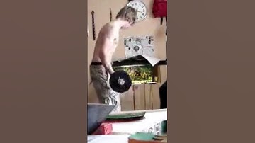 When you have to train everywhere | Gym fails with Ahnuld Schwarzenegger