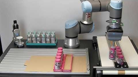 Universal Robots UR5e cobot picking and placing jars