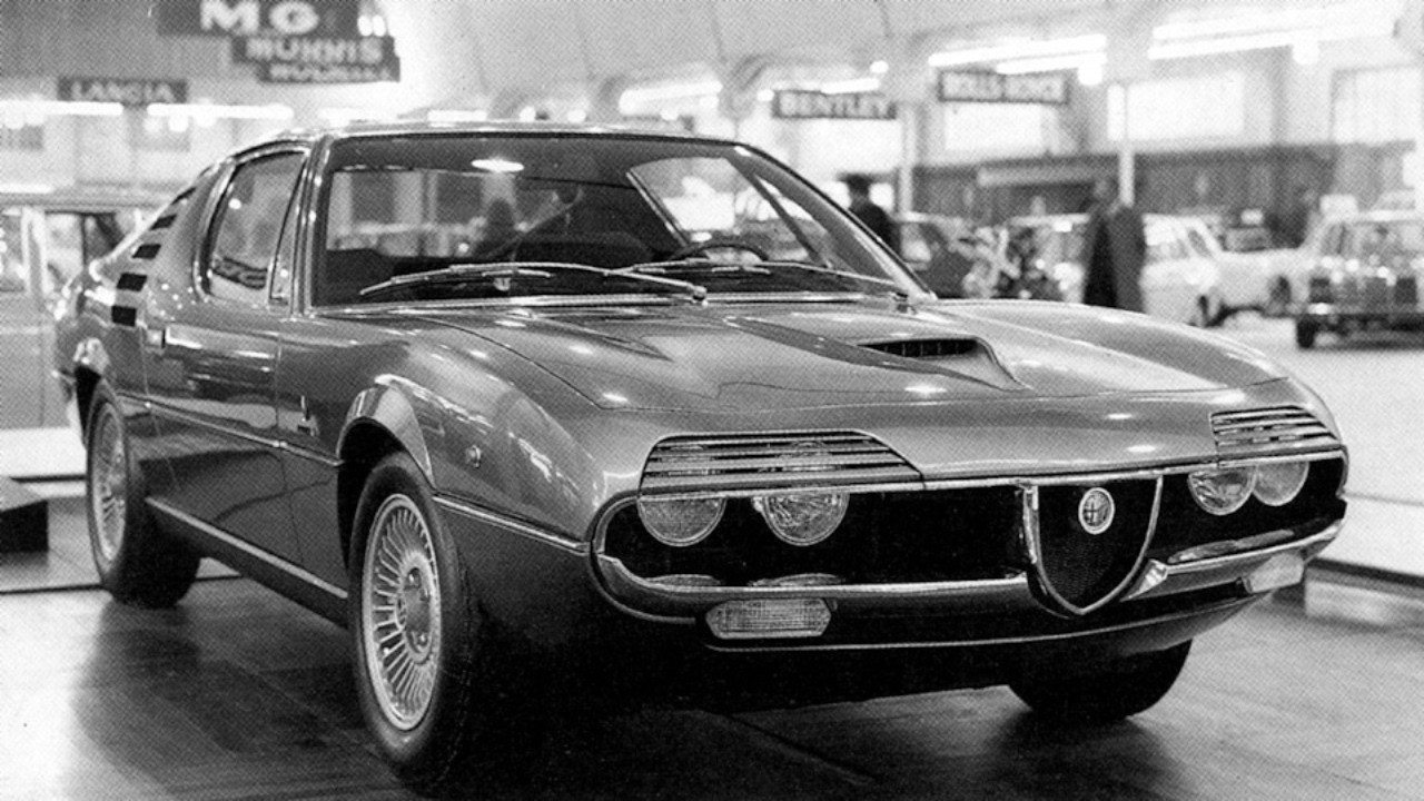 Alfa Romeo Montreal: он покорил полмира за один день. А потом исчез на двадцать лет