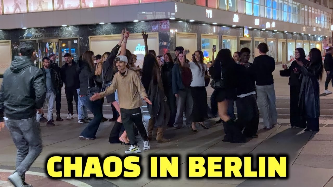 Das tägliche Stadtbild in Berlin! 😱🔥 Totentanz am Alexanderplatz!