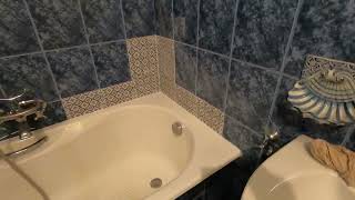 Как заменить битые плитки в ванной комнате