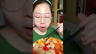 追剧小零食 #这一口简直香迷糊了 #快吃吧大馋丫头 #就爱这一口暖呼呼美食 #大口吃肉超过瘾 #这一碗好过瘾