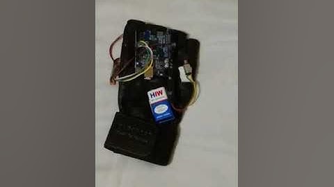 Third eye of blind vibrating ultrasonic glove