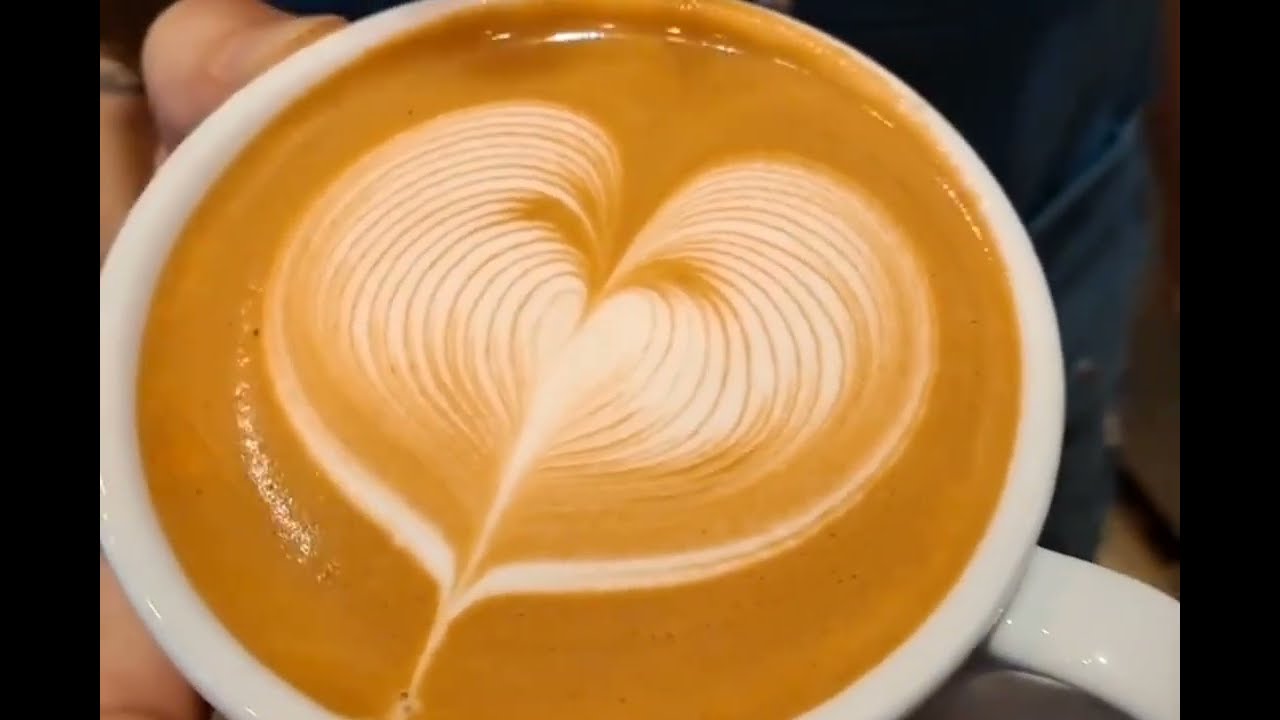 Onion Heart 💓 Latte Art | Coffee Art [Barista:- @m__yejun] - Coffee ...