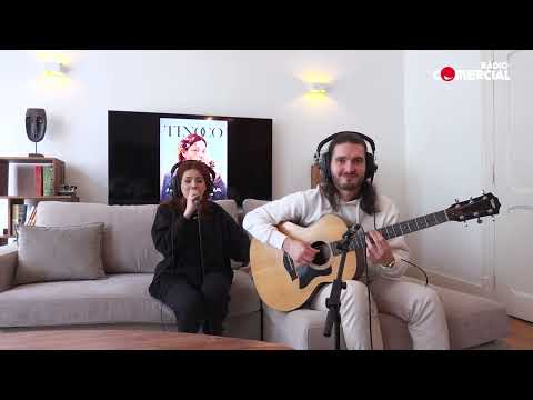 Rádio Comercial | Bárbara Tinoco canta "Deixou-me a Mala no Comboio" nas Manhãs da Comercial