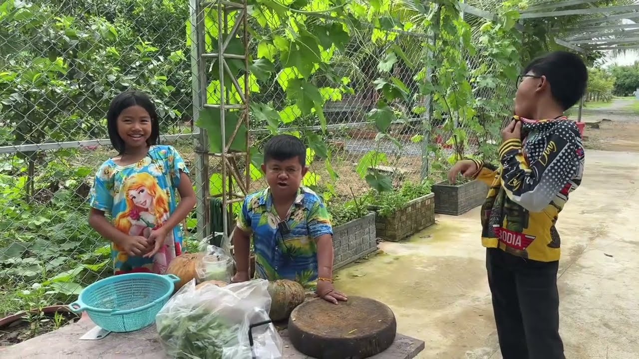 សរសើរកូនៗនាយក្រិនមែនរៀនរស់ដោយភាពរឹងមាំ