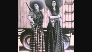 Video thumbnail of "La Adelita (México)"