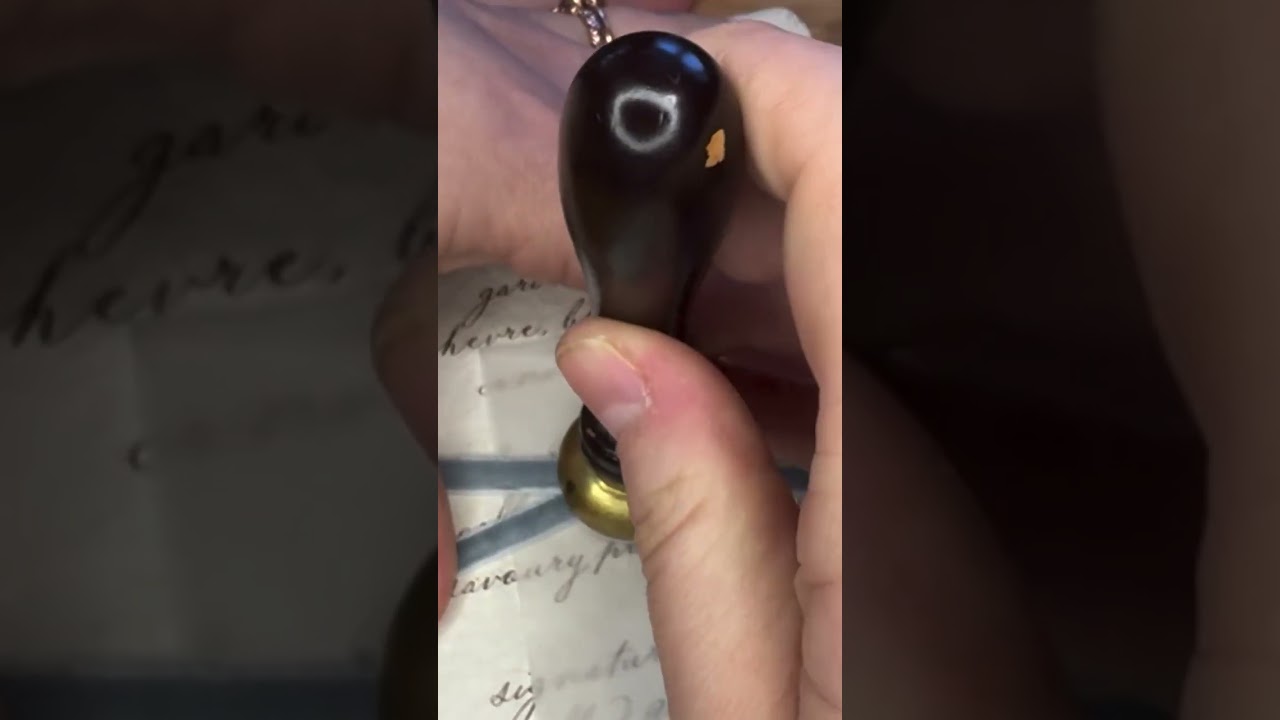 Ever wonder how to stamp a wax seal on a chunky velvet ribbon? When you join ✨ WAX SEAL SECRETS ✨