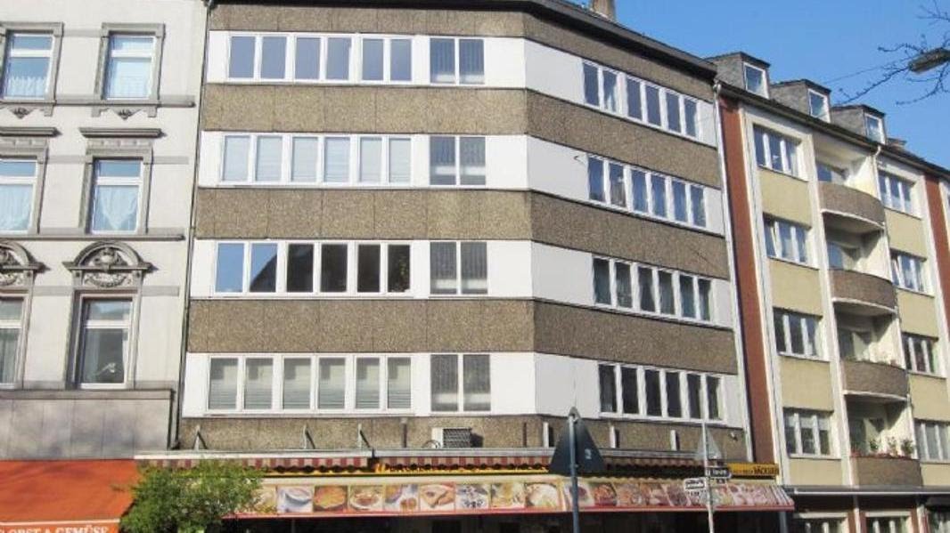 Direkt hinter dem Hauptbahnhof! Sanierte 5 Zimmerwohnung mit Aufzug