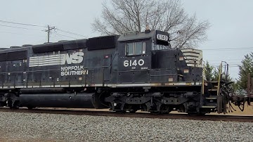 NS 213 Intermodal Taylors, SC w/ACC leader and SD40-2 4th