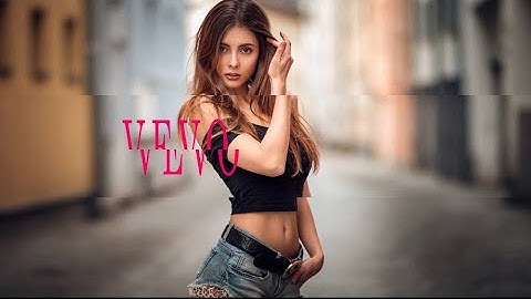 After Effects Tutorials | Glitch Effect | AE | Tutorials | Vevo Candy