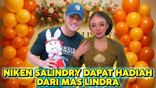 Download Lagu NIKEN SALINDRY DAPAT HADIAH DARI MAS LINDRA SETELAH PENTAS MP3 Download Lagu NIKEN SALINDRY DAPAT HADIAH DARI MAS LINDRA SETELAH PENTAS MP3
