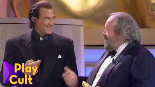 Bud Spencer consegna il Telegatto a Steven Seagal! | Mediaset Play Cult