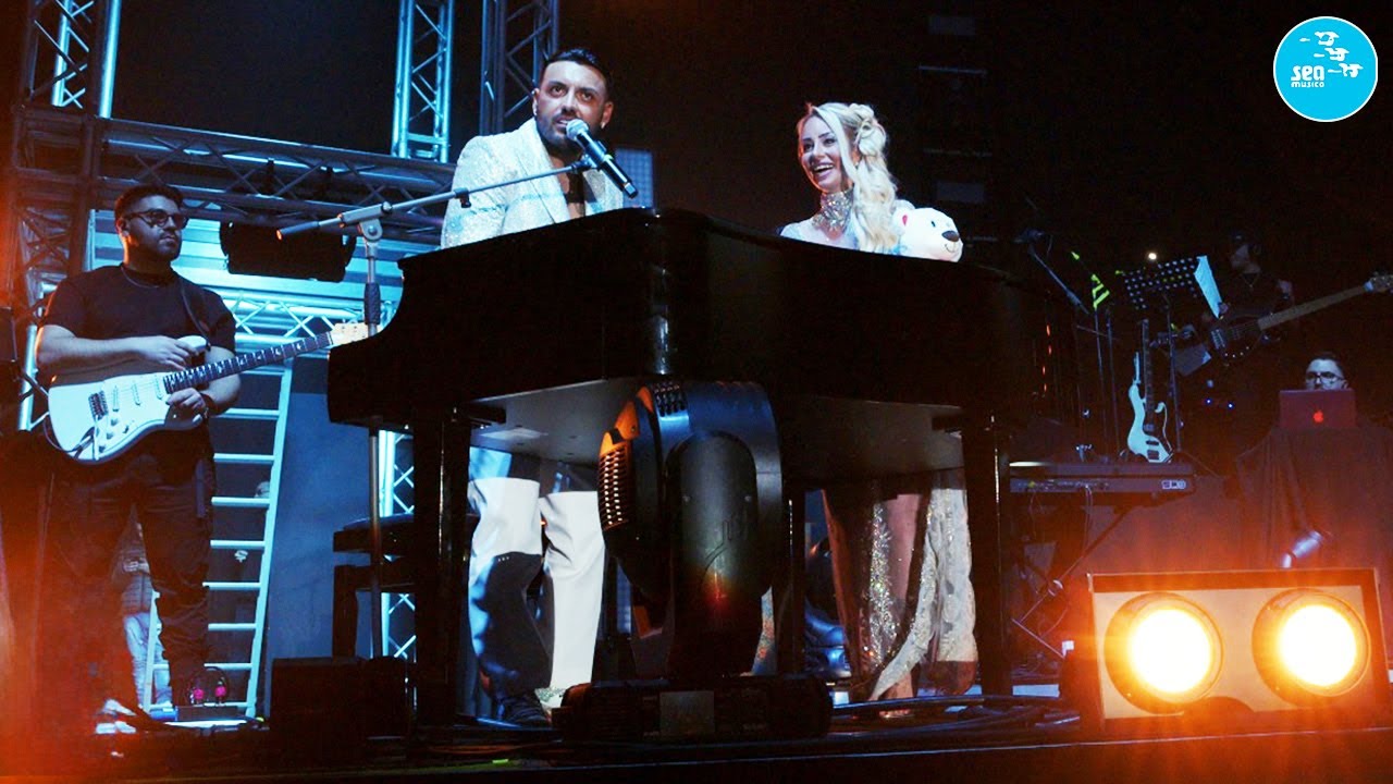 Daniele De Martino Ft. Marika Tarascio - Mille guerre ( Live Palapartenope ) parte 28