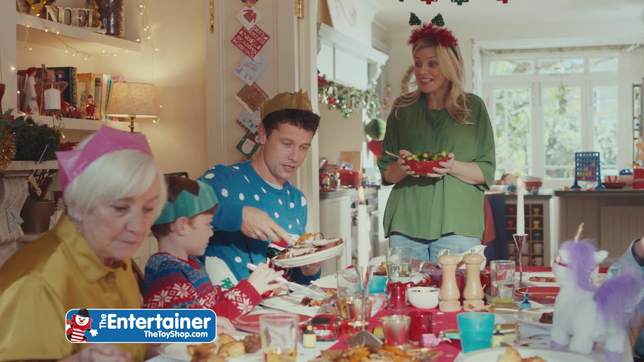 the entertainer toy shop advert 2018 actors