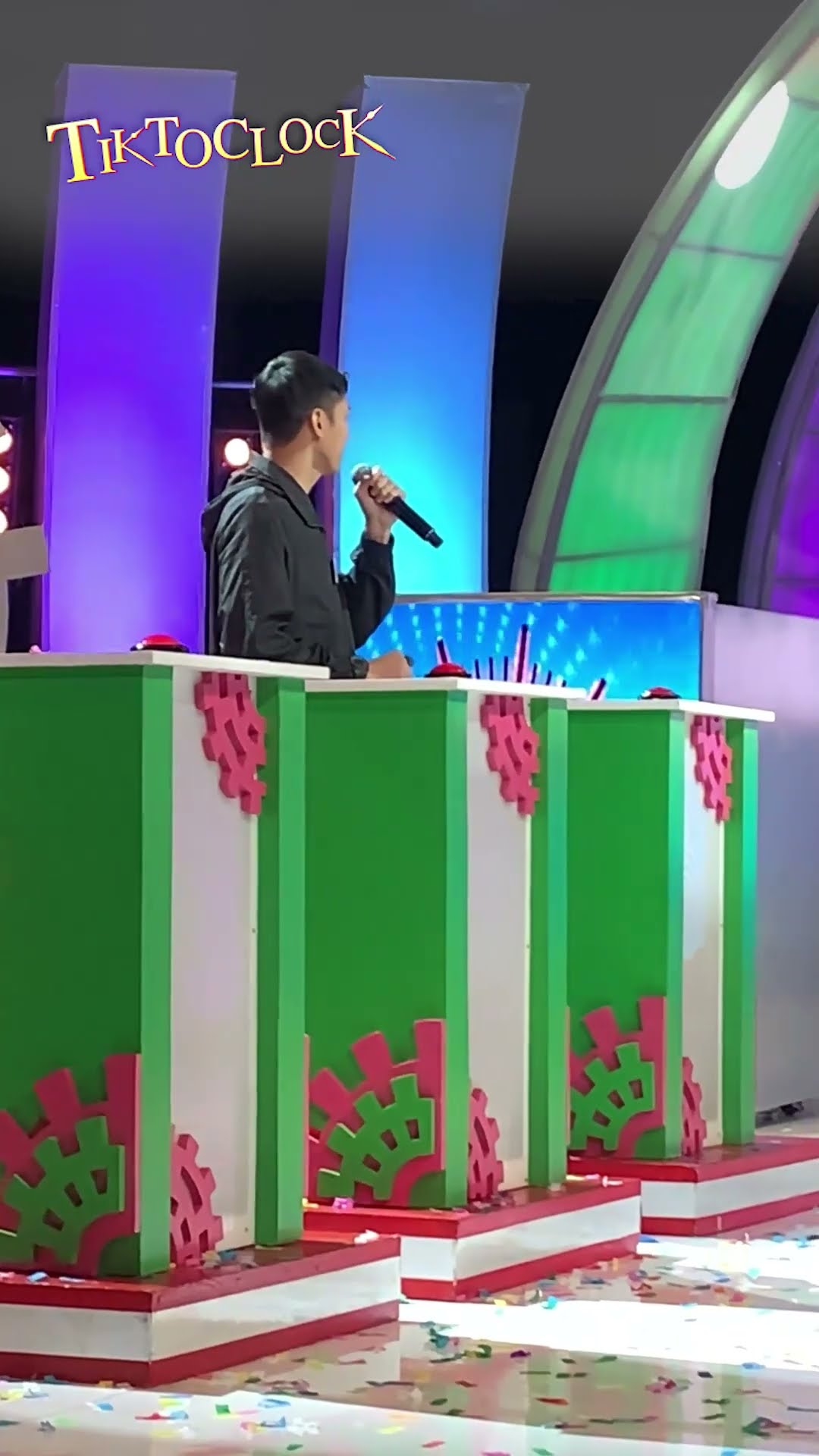 Euromonkey squad, singtalino ba ng mga MATSING?! #shorts | TiktoClock