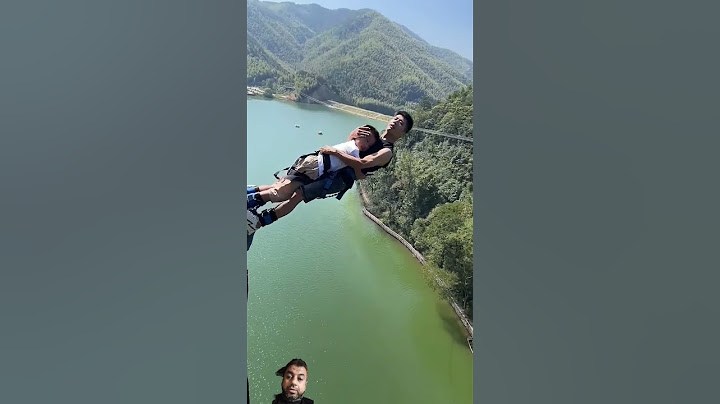 Bungee Jumping With Rope in Beautiful Place, The Child Hugged Him Tightly😂#bungee