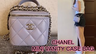 What fits inside The CHANEL MINI VANITY CASE BAG : see up