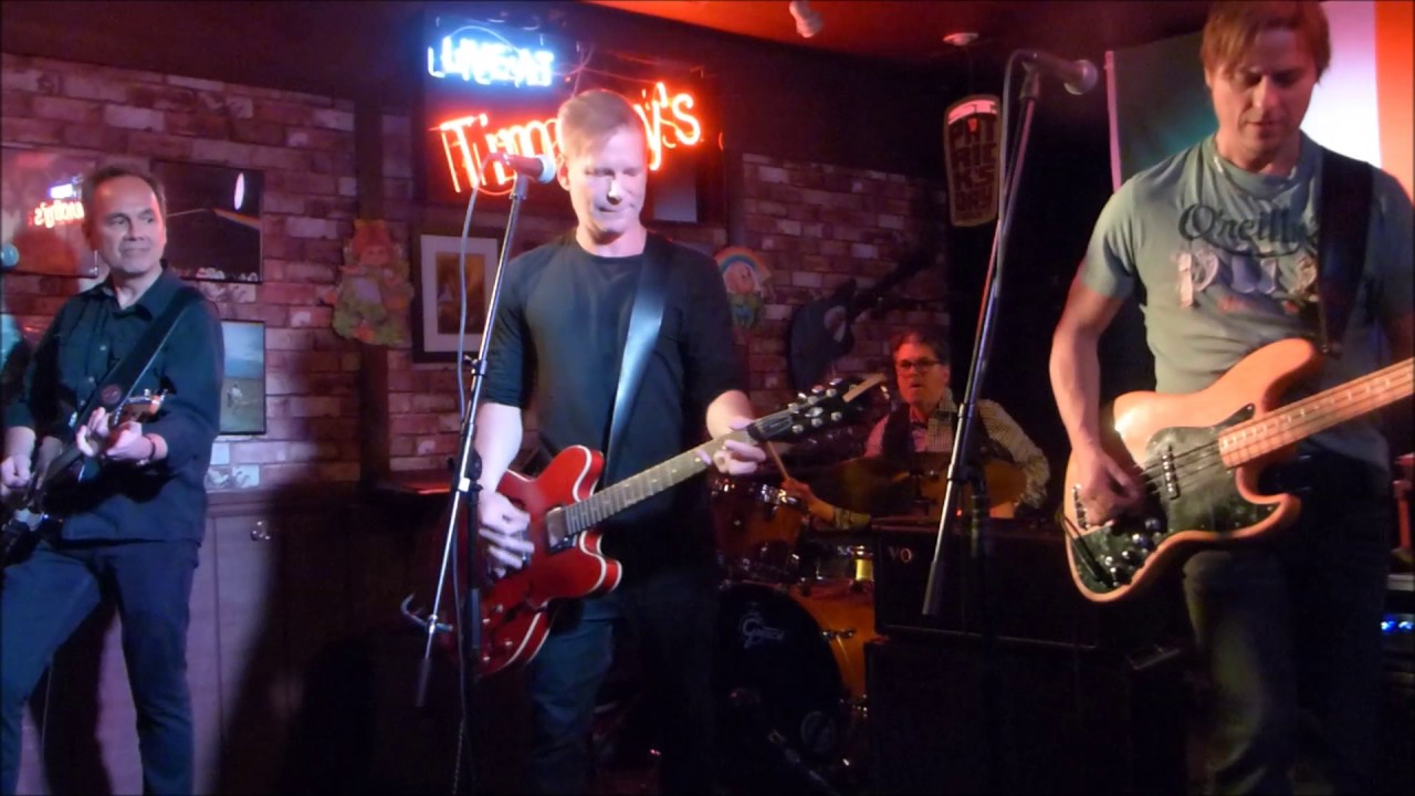 QUEEN DOUBLE SHOT PERFORMED BY TOM BARLOW AND THE METEORS FROM TIMOTHY'S PUB