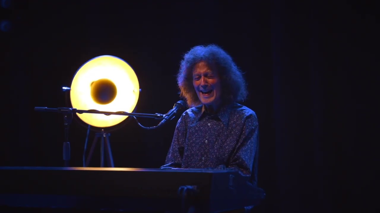 Gilbert O'Sullivan - Clair (Official Music Video) x360 Reality Audio video thumbnail